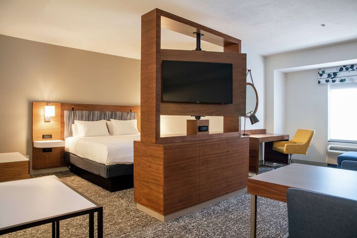 Room 42 of 66