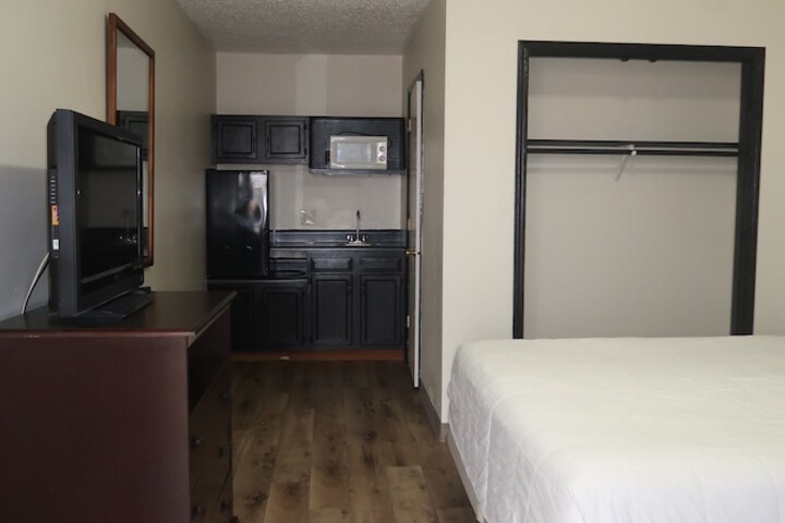 Triangle Inn Motel