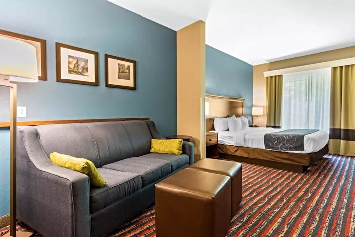 Room 13 of 19