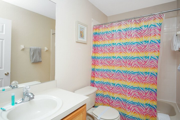 Room 16 of 25