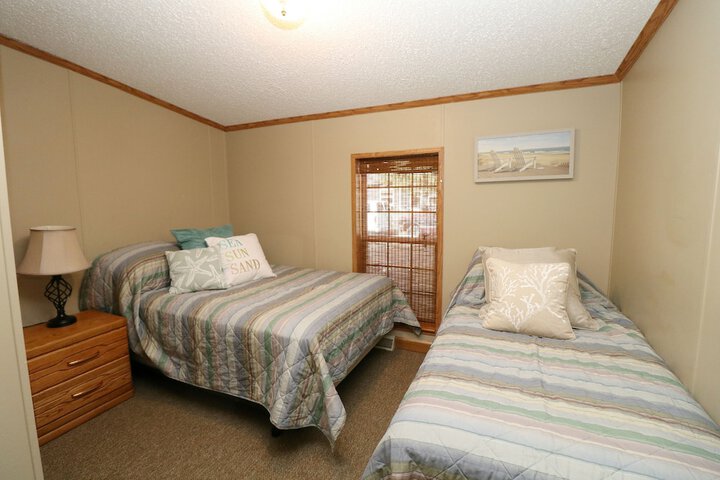 Room 25 of 35
