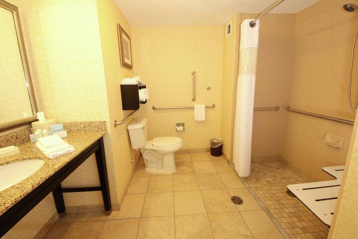 Room 17 of 27