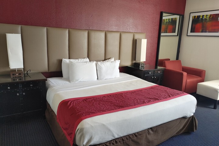 Room 19 of 28