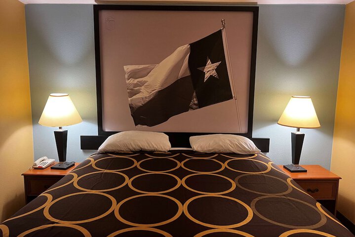 Room 22 of 30