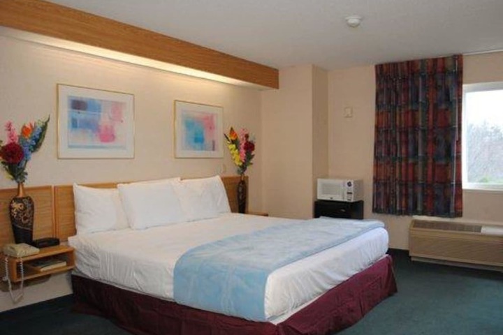 Room 7 of 19