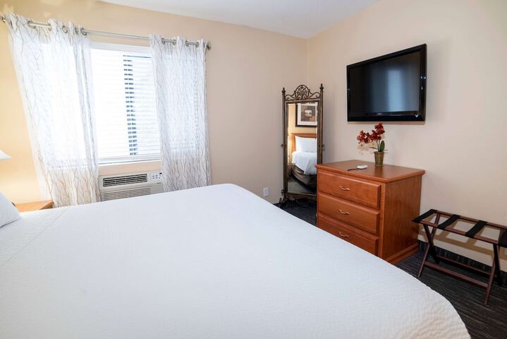 Room 72 of 159
