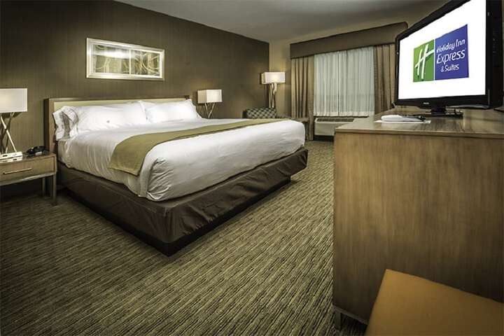Room 14 of 34