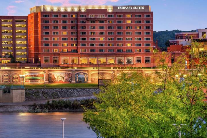 Embassy Suites by Hilton Cincinnati RiverCenter