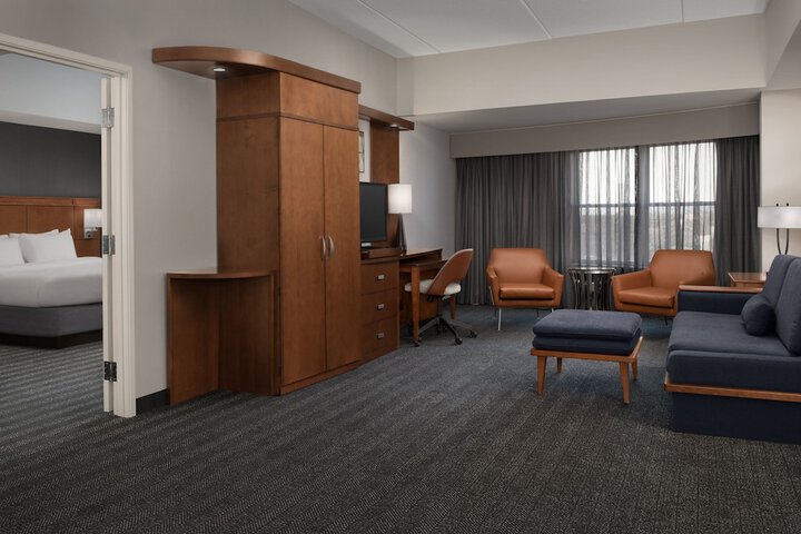 Room 17 of 39