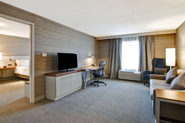 Room 28 of 60
