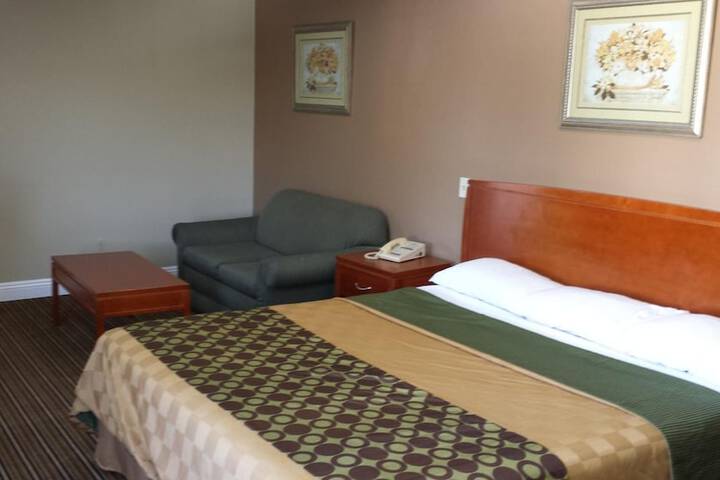 Room 23 of 26