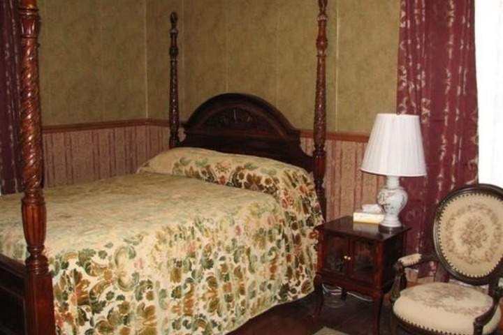 Room 19 of 27