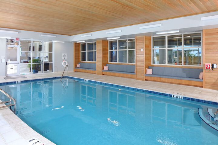 Pool 22 of 102