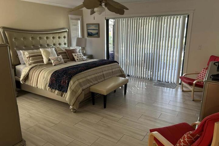 LUX VILLAs on beautiful Palmer Ranch
