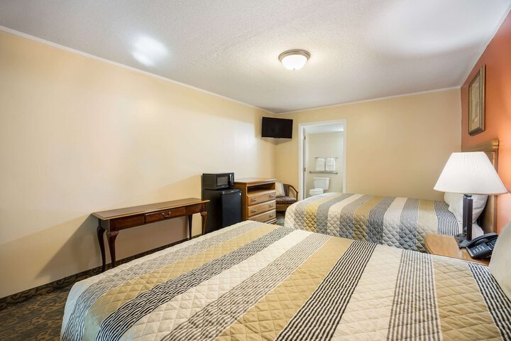 Room 25 of 34
