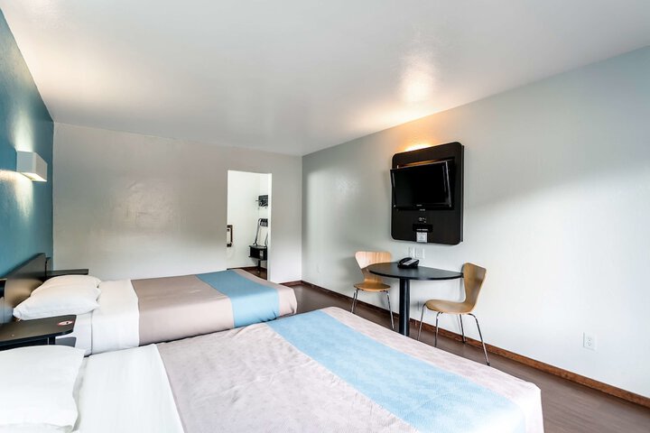 Room 22 of 44