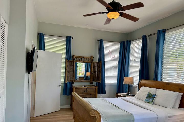 Room 160 of 259