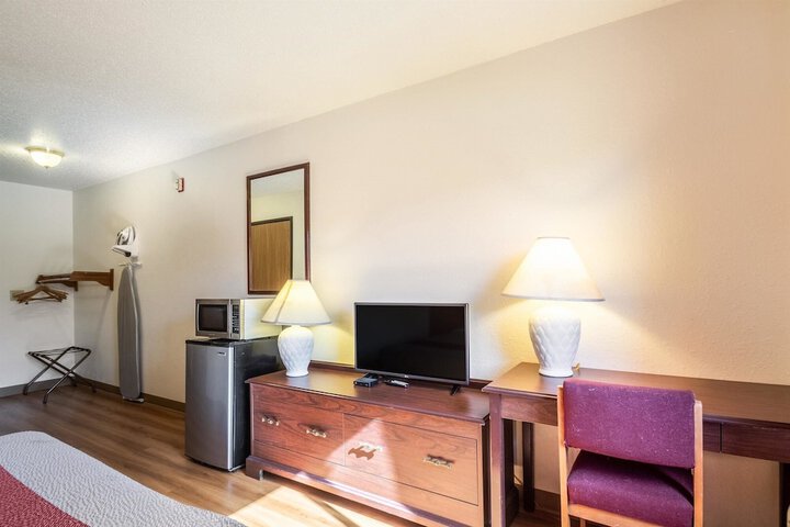 Motel 6 Saukville WI