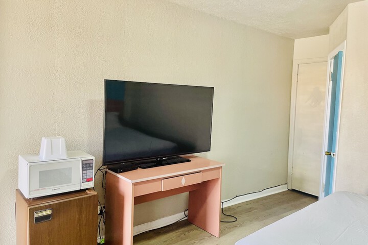 Room 16 of 24