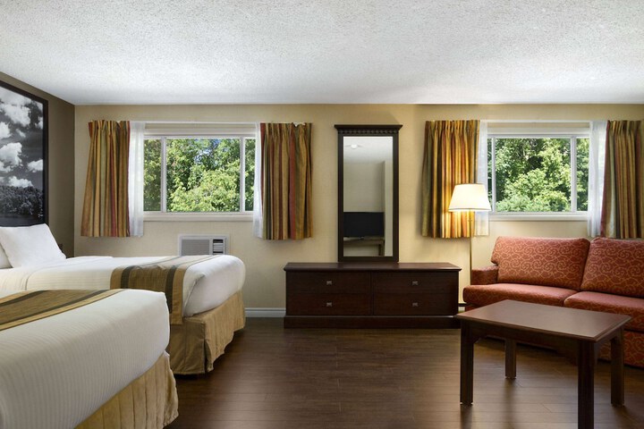 Room 21 of 37
