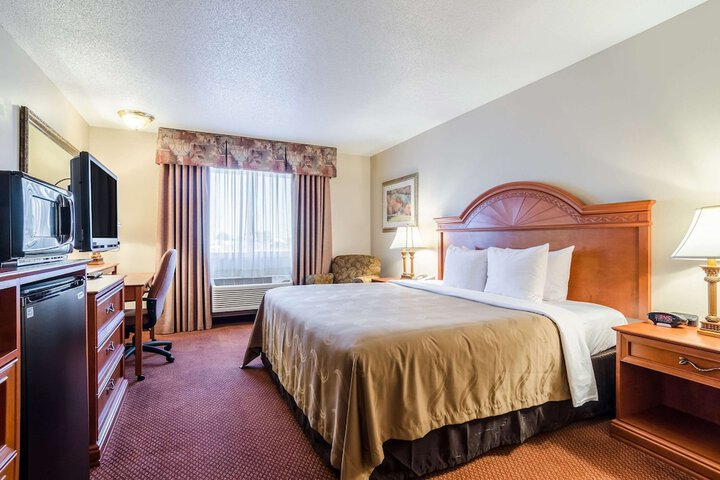 Room 32 of 48