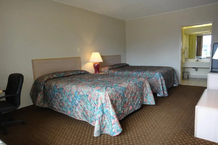 RED RIVER INN ALEXANDRIA