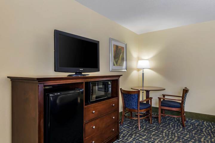 Room 28 of 55