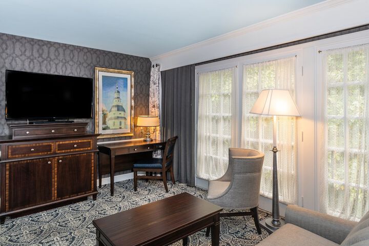 Room 73 of 144
