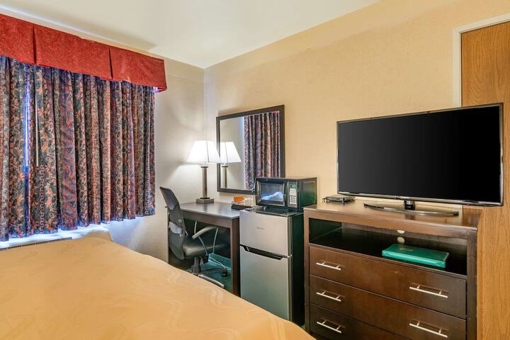Room 65 of 107