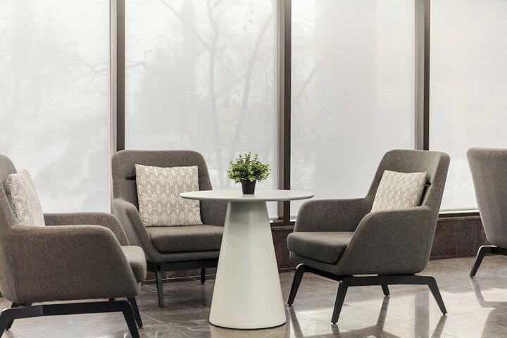 Holiday Inn Oakville Centre by IHG