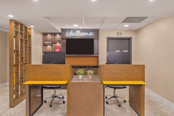 B & B Hotel Miami Airport