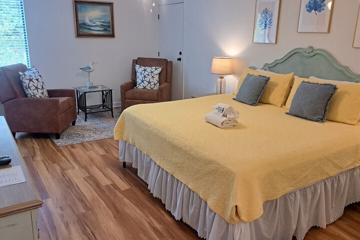 Saint Simons Inn by the Lighthouse