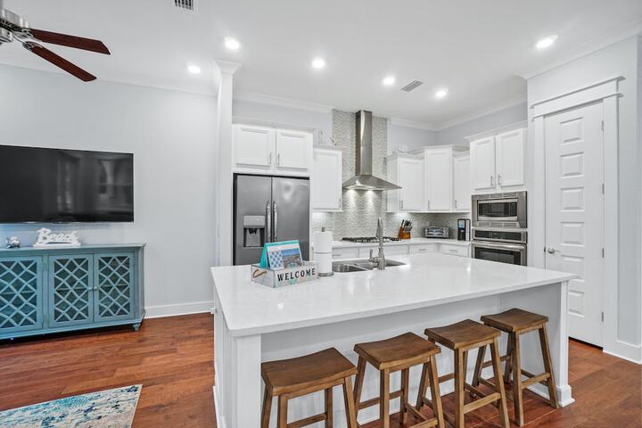 Prominence on 30A by Panhandle Getaways