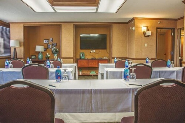 MCM Eleganté Hotel & Conference Center Beaumont