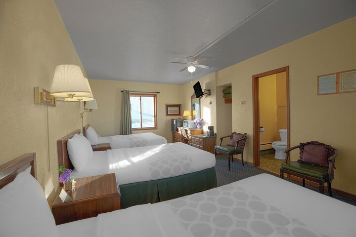 Room 12 of 48