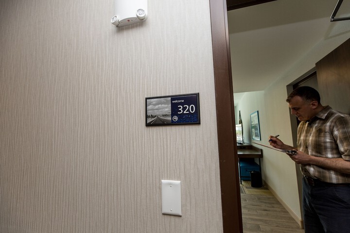 Room 42 of 66
