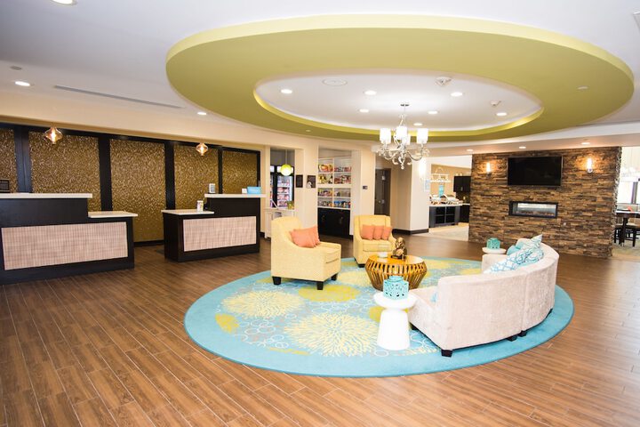 Hotel 2 of 80