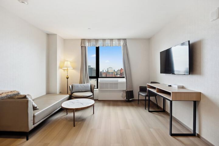 Ramada by Wyndham Flushing Queens