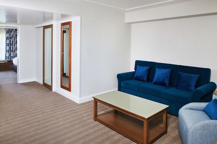 DoubleTree by Hilton Torrance - South Bay
