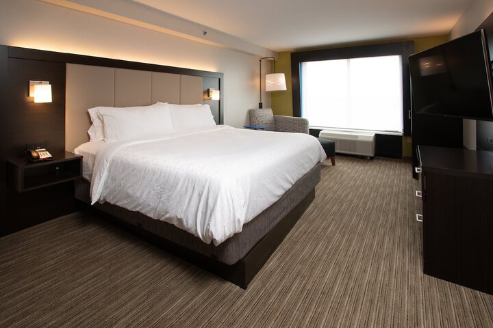 Holiday Inn Express Hotel & Suites Tupelo by IHG