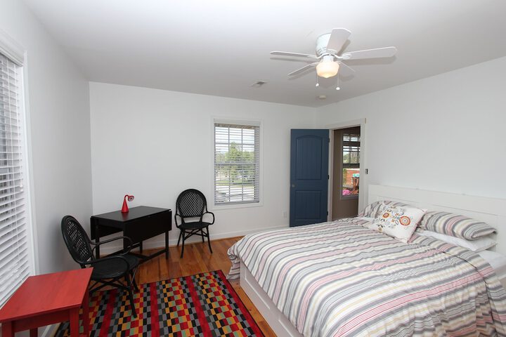 Room 25 of 84