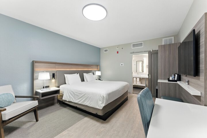 Radisson Resort at the Port