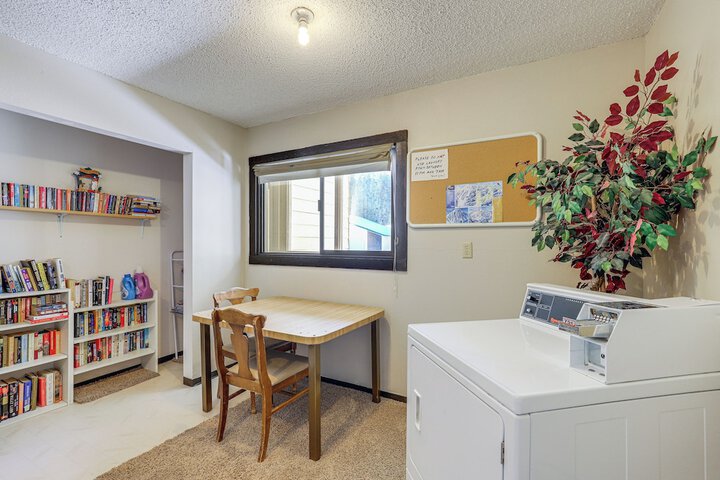 Picturesque Mt. Spokane Condo Near Skiing & Biking!