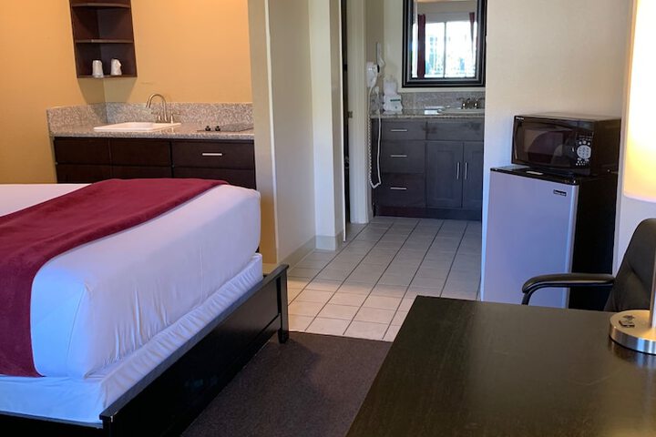 Room 21 of 40