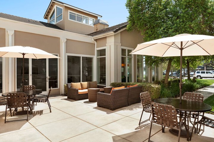 Terrace/Patio 45 of 47