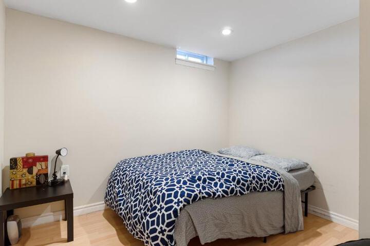 Finished 2 BR Apartment in an Upscale Area of Ajax