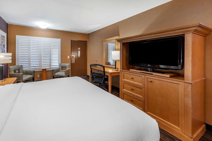 Room 27 of 54