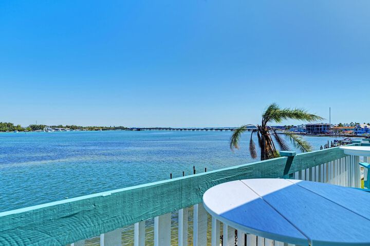 Anna Maria Island Beach Palms 5B
