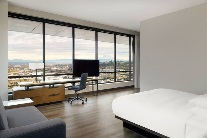 Room 21 of 90