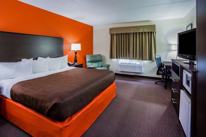 Room 9 of 31